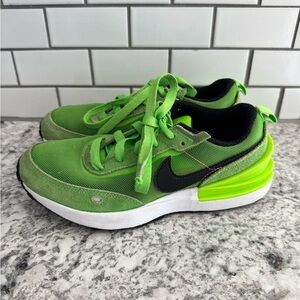 Nike youth waffle one electric green shoes! Hard to find!
